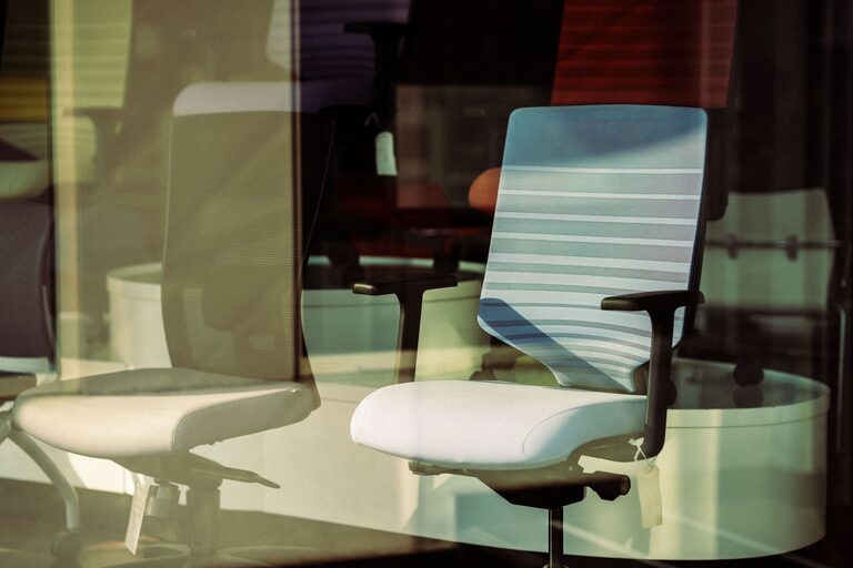 Tips for Choosing a Comfortable Desk Chair